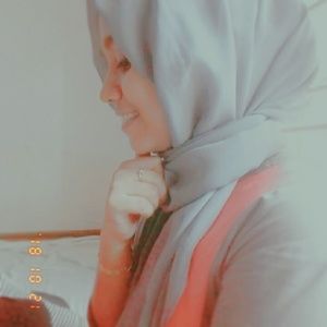 Meet your Posher, Umaiva